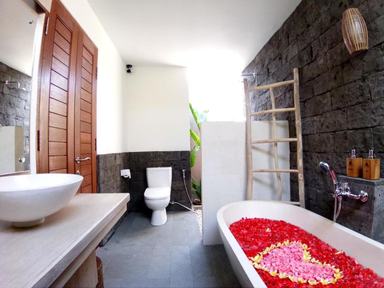 אובוד Three Gold Luxury Private Villas מראה חיצוני תמונה